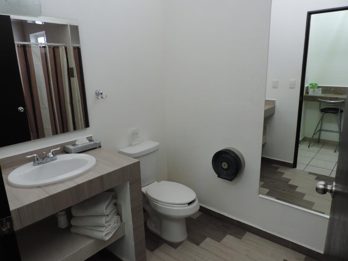 Hotel Hospedajes Del Rey Colima Luaran gambar
