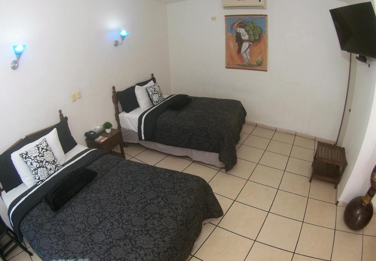 Hotel Hospedajes Del Rey Colima Luaran gambar